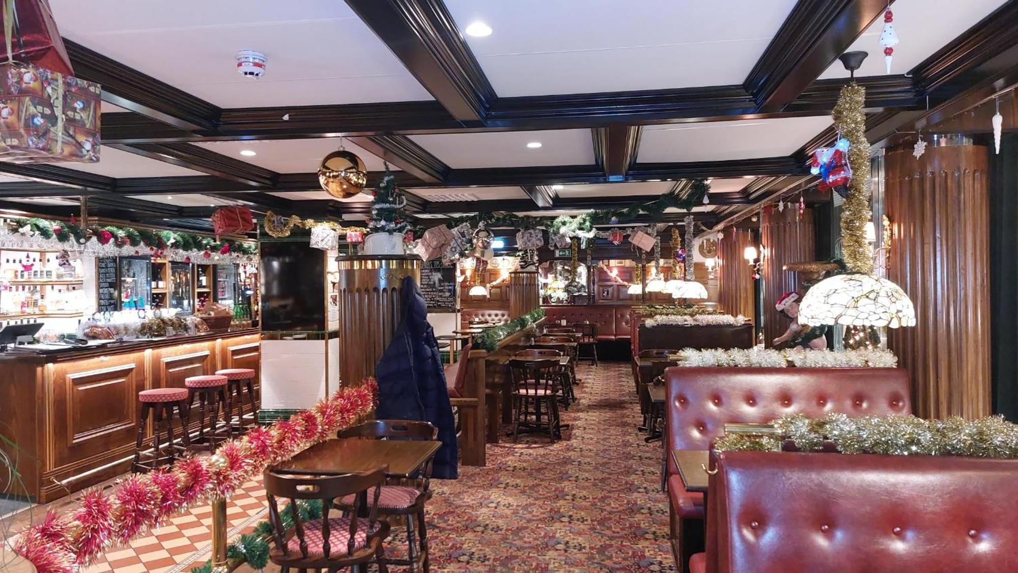 Hotel Bishops Arms