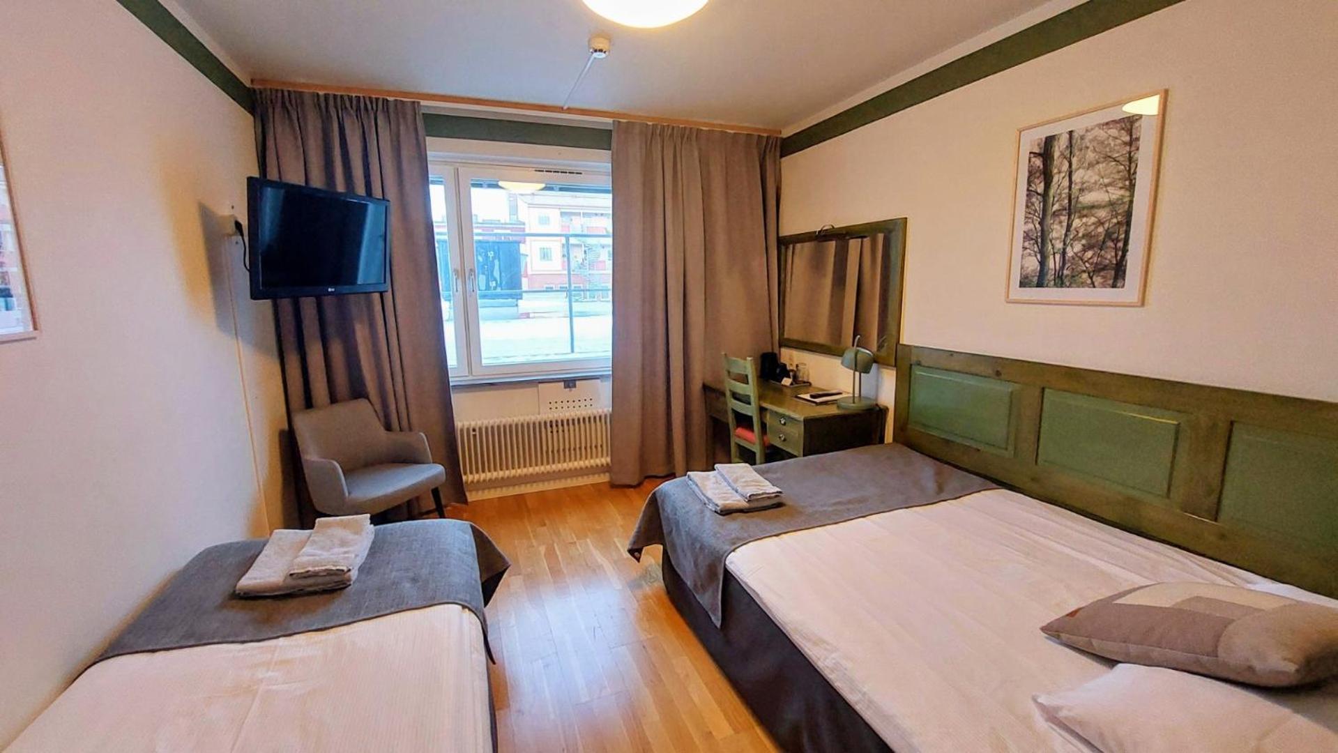 Bishops Arms Hotel